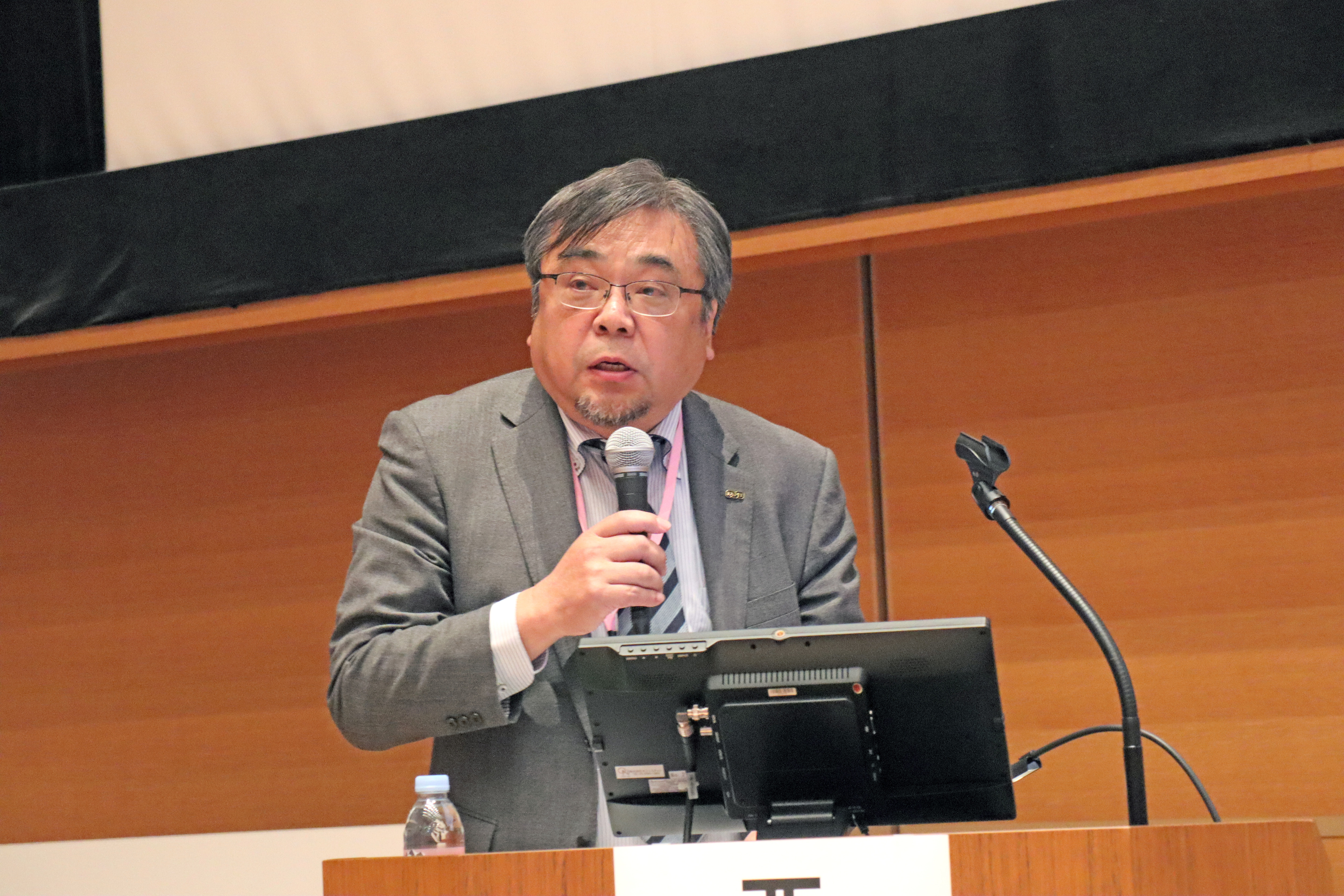政治連盟の活動強化に意欲を見せる西浦代表