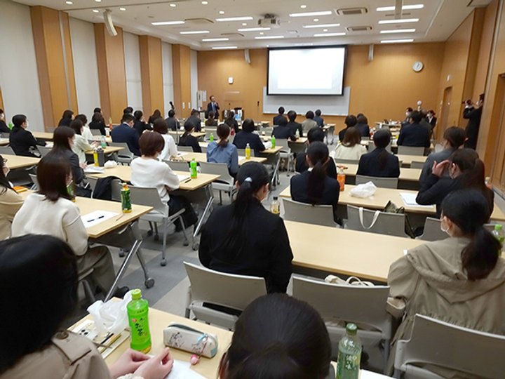 若手検査技師も多く参加した特別講演