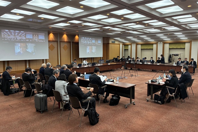 病棟での多職種連携、基準見直しへの慎重意見も　中医協総会