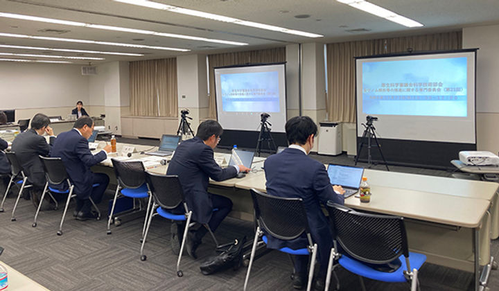 ウェブ併用で行われた専門委