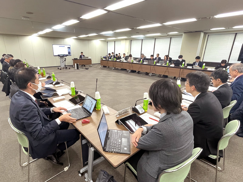 取りまとめ案を了承した厚労省部会