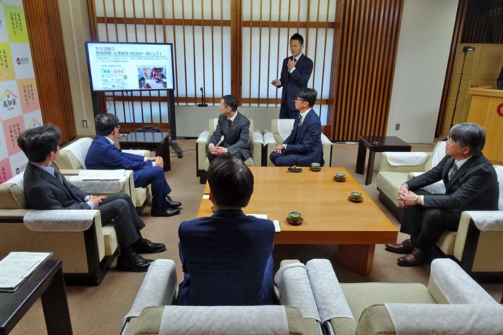 高臨技の活動を紹介する徳弘副会長