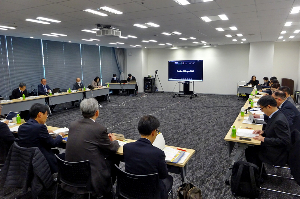 一般健診の項目見直し、施行準備へ　実施時期は未定