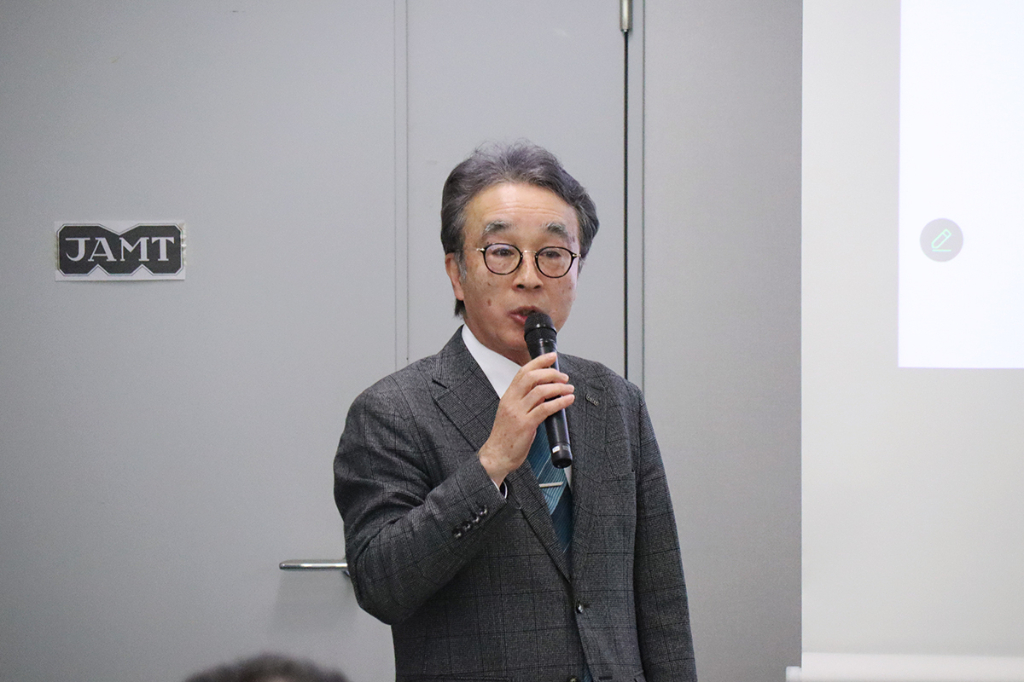「看護・多職種協働加算」、運用詳細を注視へ