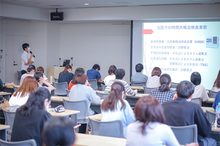 青年局主催の研修会の様子