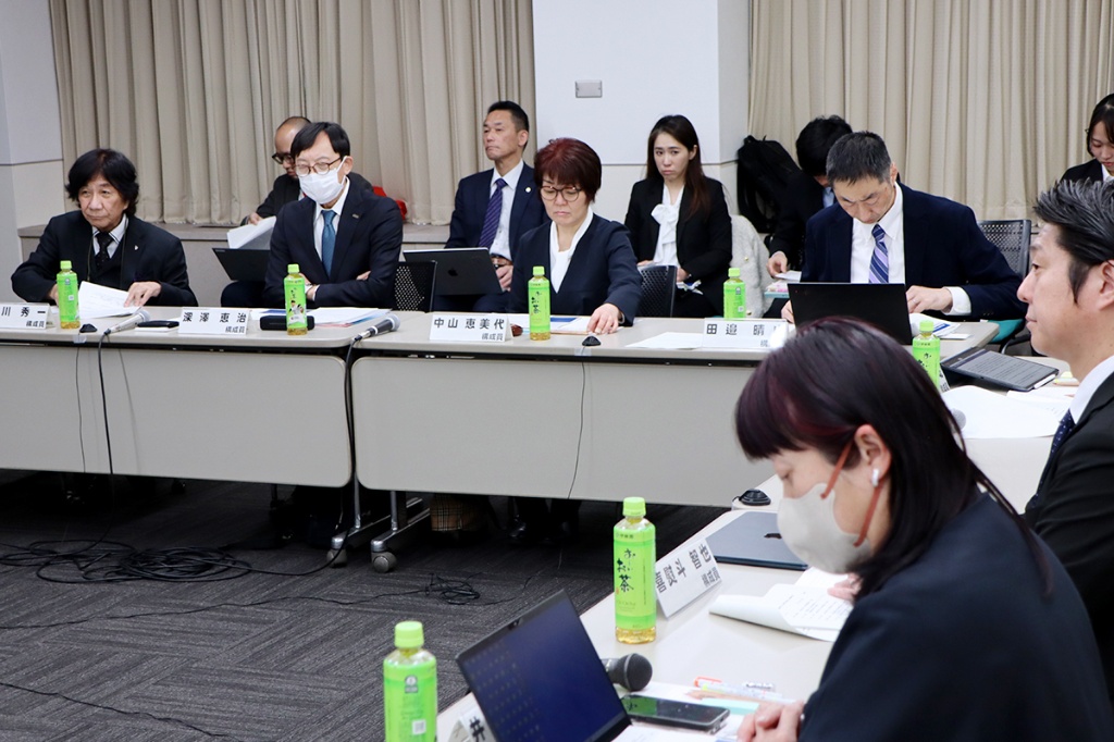 救急救命士、12誘導心電図の測定可能に