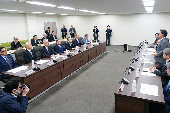 医療物資の供給不安「必要量の発注が重要」