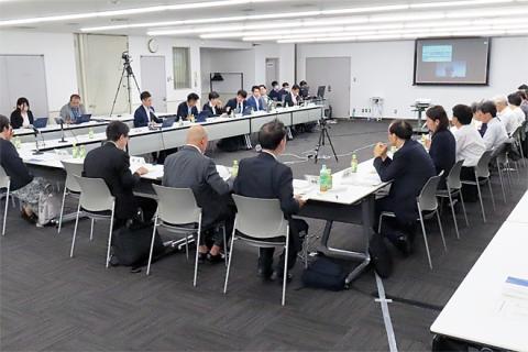 医師働き方改革を検証、「タスク」推進も