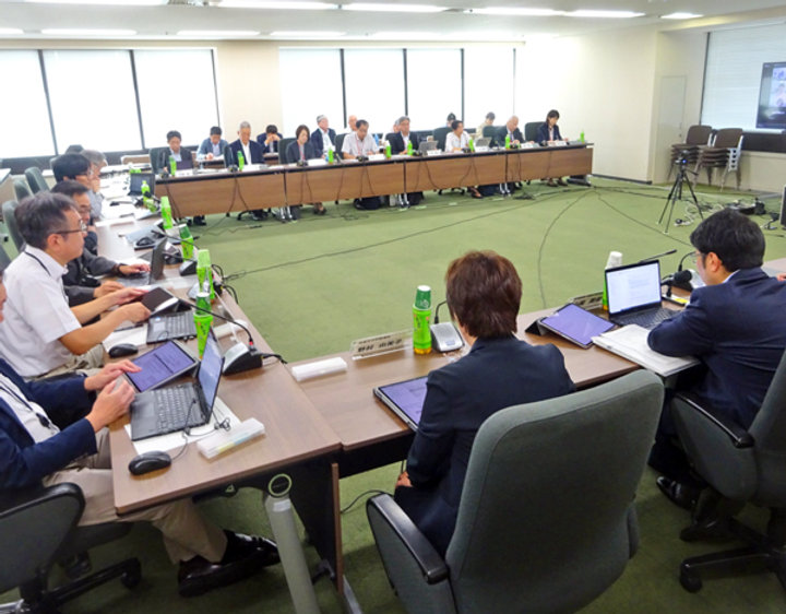 体外診製造管理者の要件緩和に慎重意見