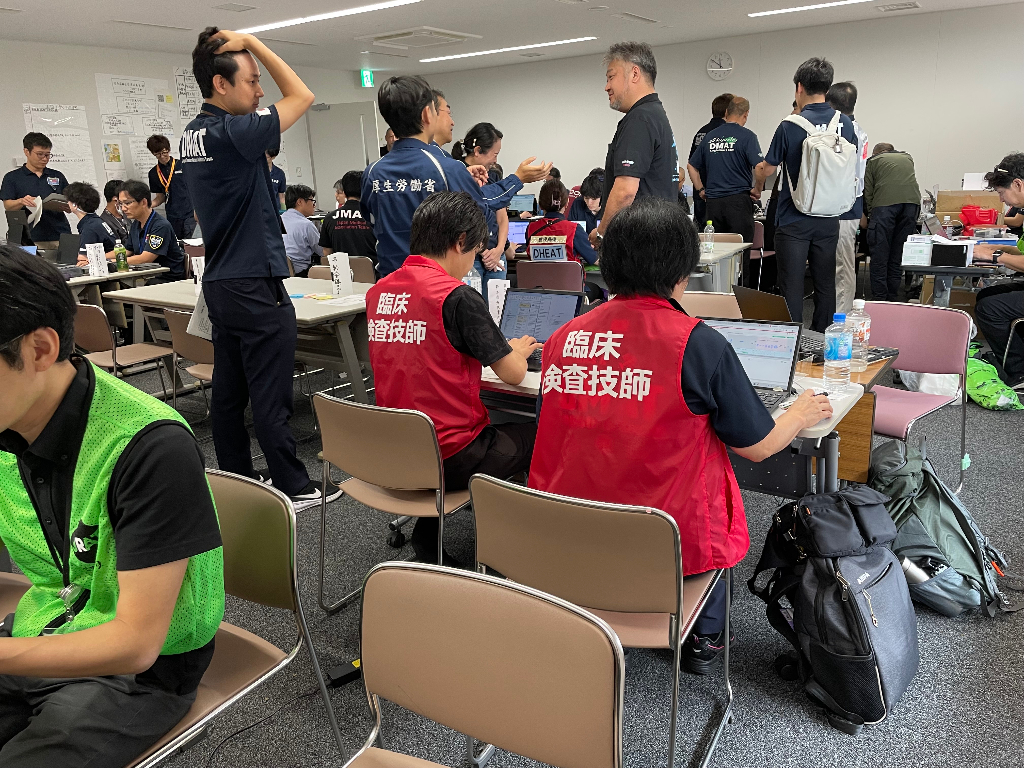 日臨技、被災病院に検査技師派遣