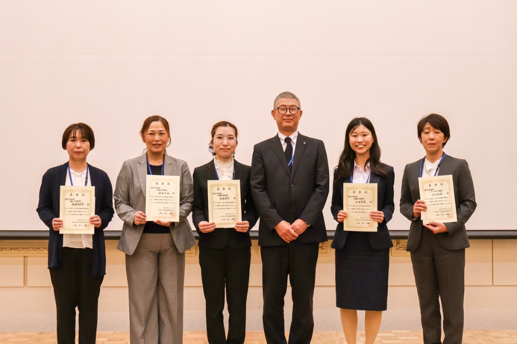 日赤検査技師会、優秀演題5題を表彰