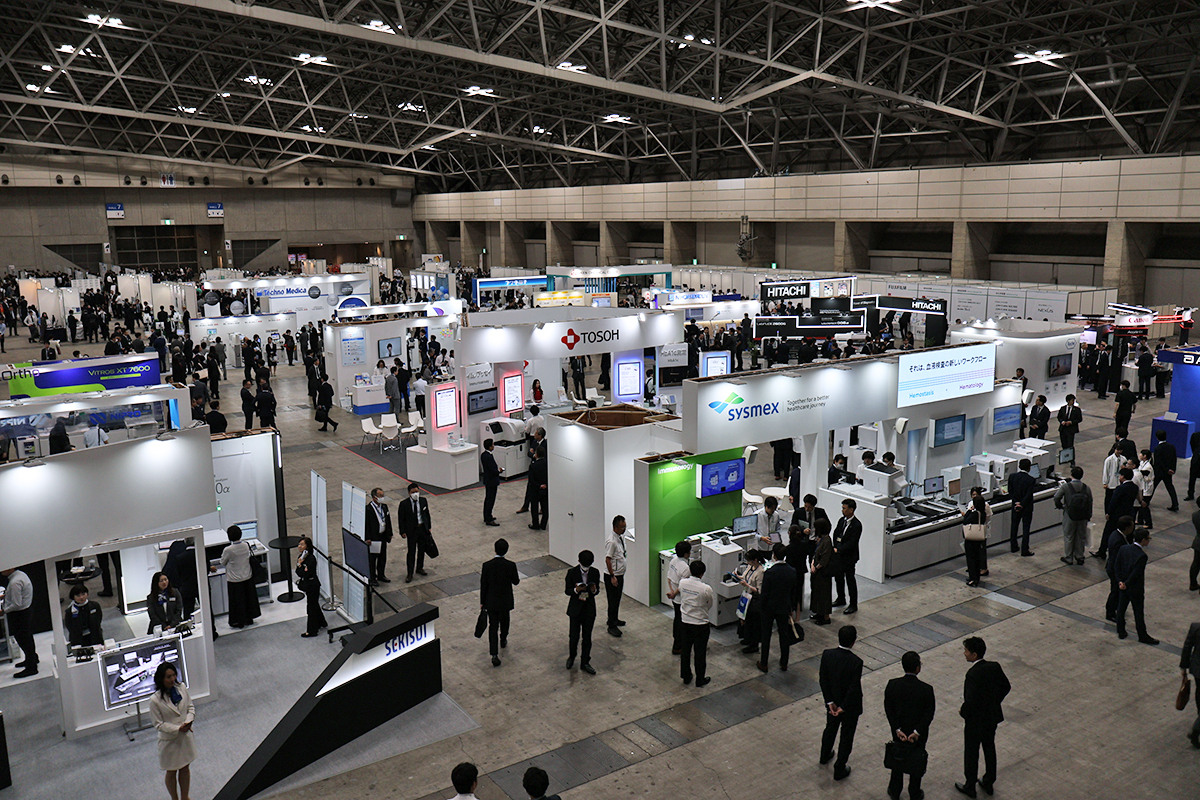 多くの企業が出展した展示ホール